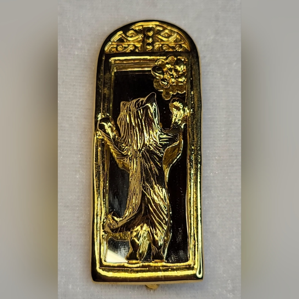 Vintage AJC Gold Tone Cat Looking In Mirror Brooch